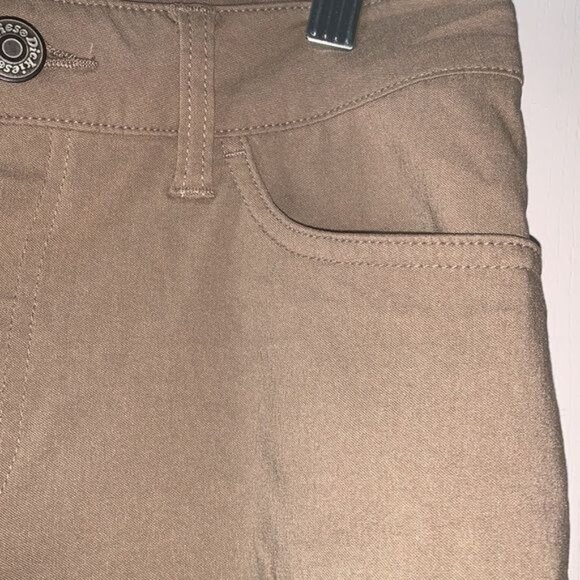 Dickies Womens Tan Knee-Length Stretch Shorts Size 9/29 - Picture 7 of 11